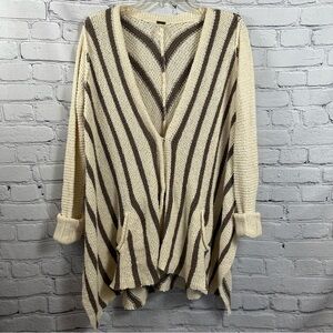 Free People Circle Back Poncho Sweater High-Low Hem Large Snaps Cream & Brown M